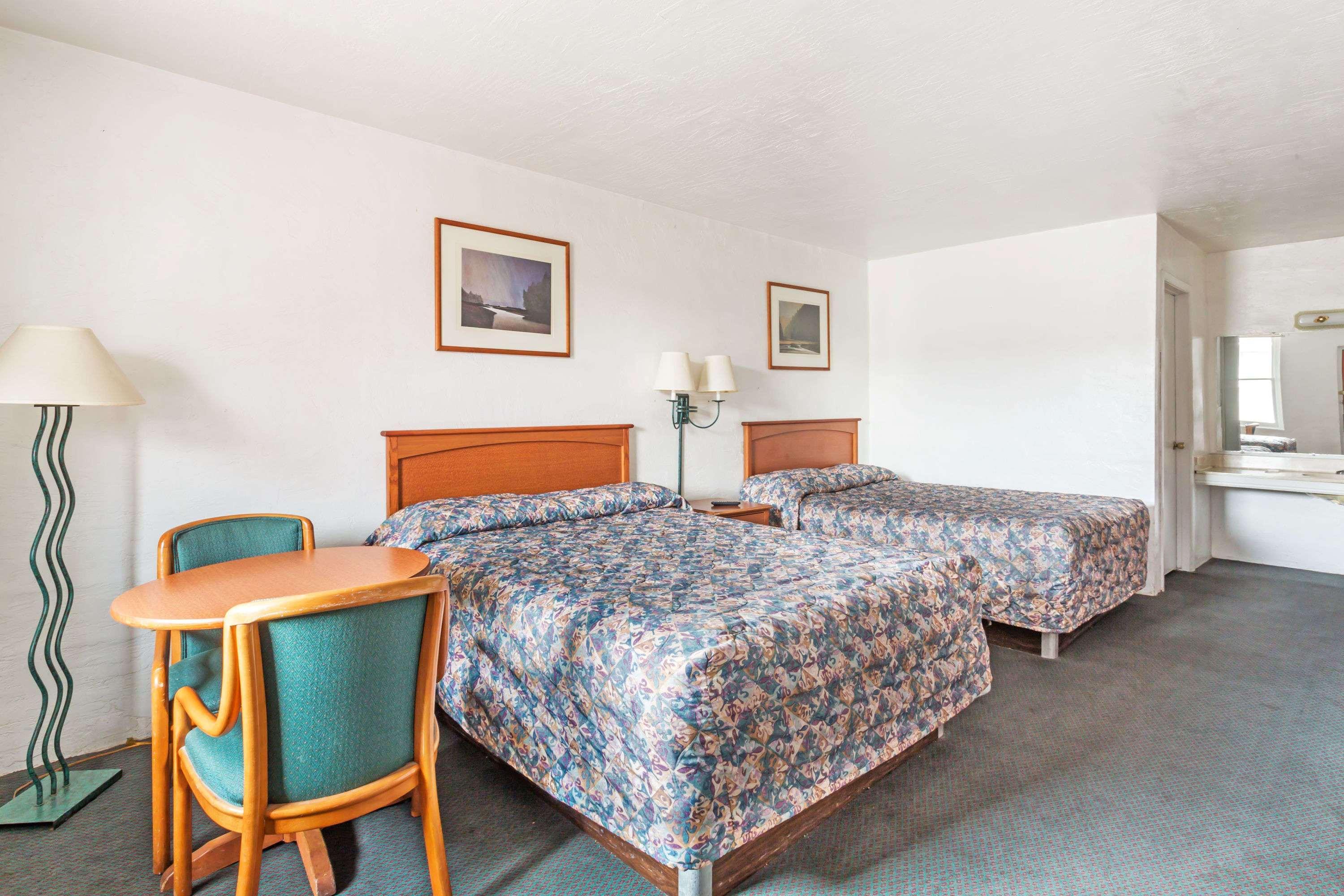 Americas Best Value Inn Wendover Dış mekan fotoğraf